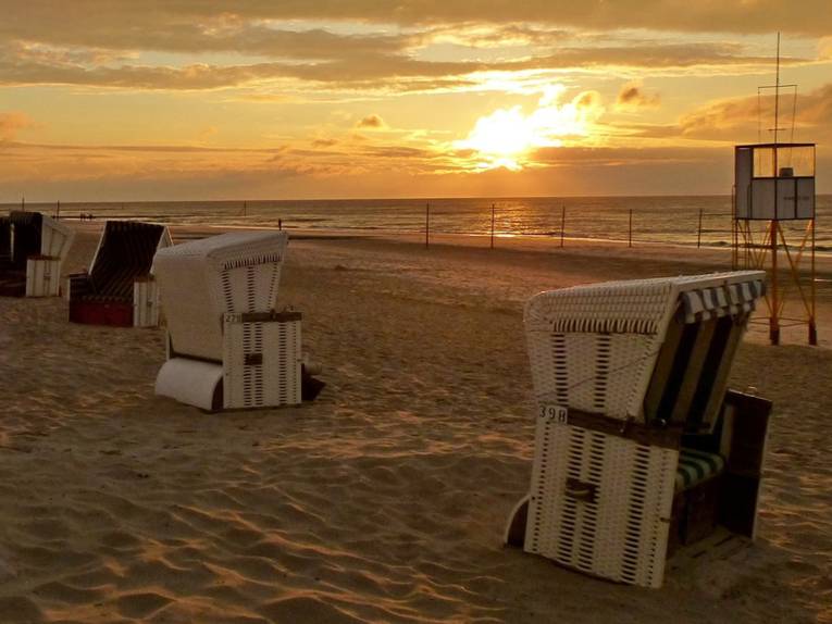 Strandkoerbe am Strand von Wangerooge